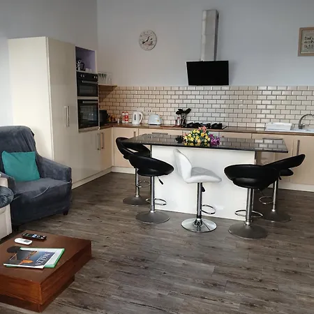 Spacious 3 Bedroom Apt Near The Sea St. Paul's Bay Exterior photo