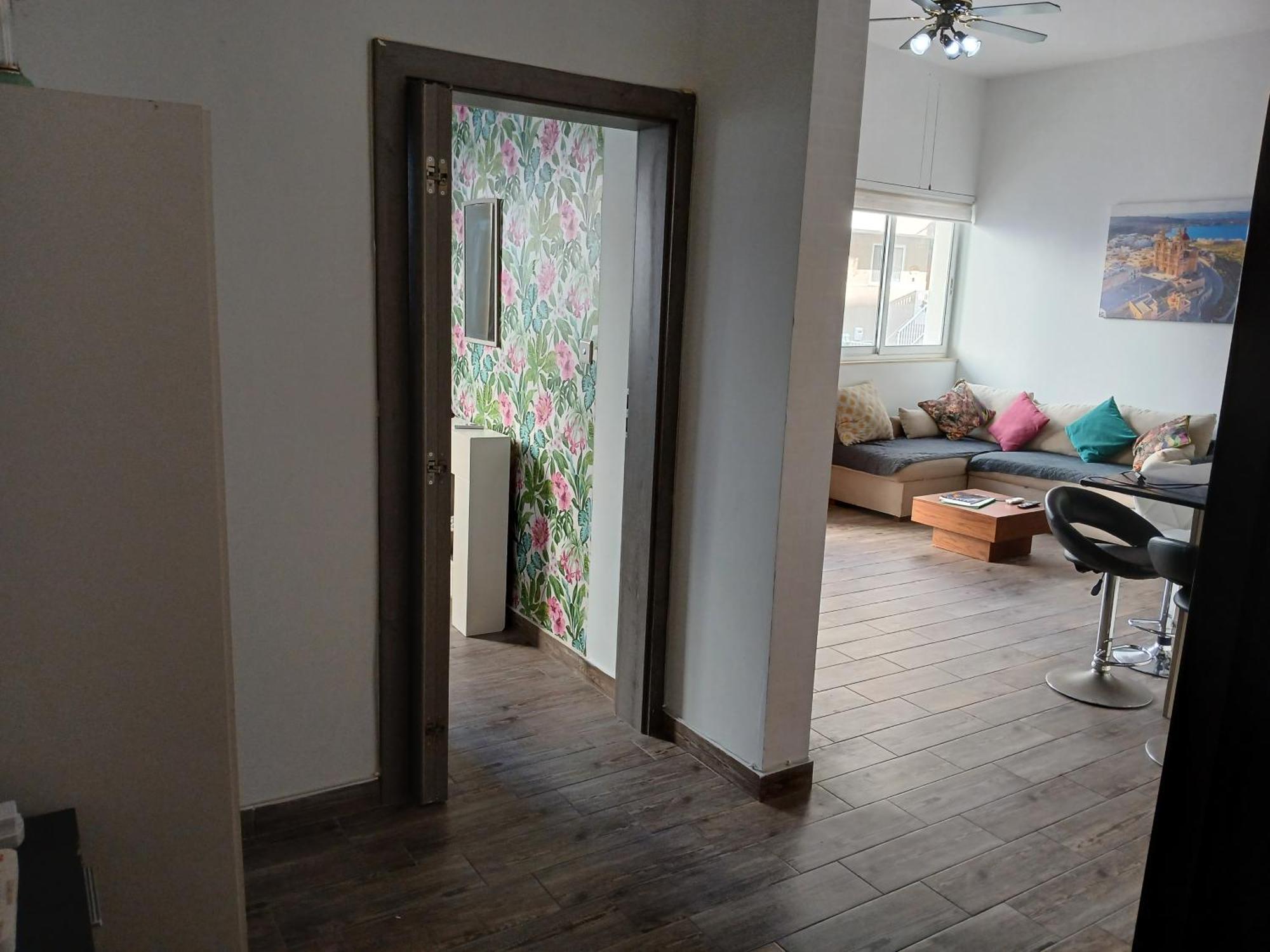 Apartment Spacious 3 Bedroom Near The Sea St. Paul's Bay